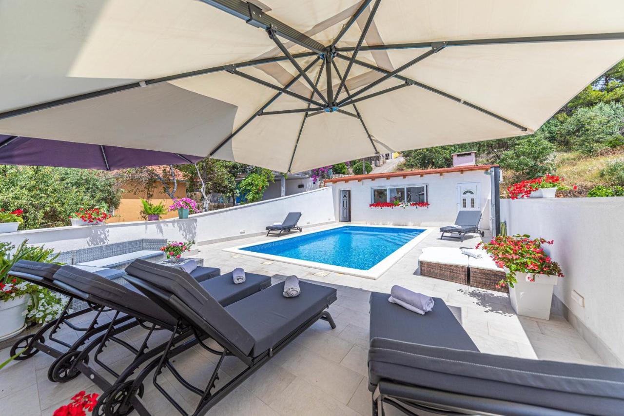 Apartments Villa Nea Leona تروغير المظهر الخارجي الصورة