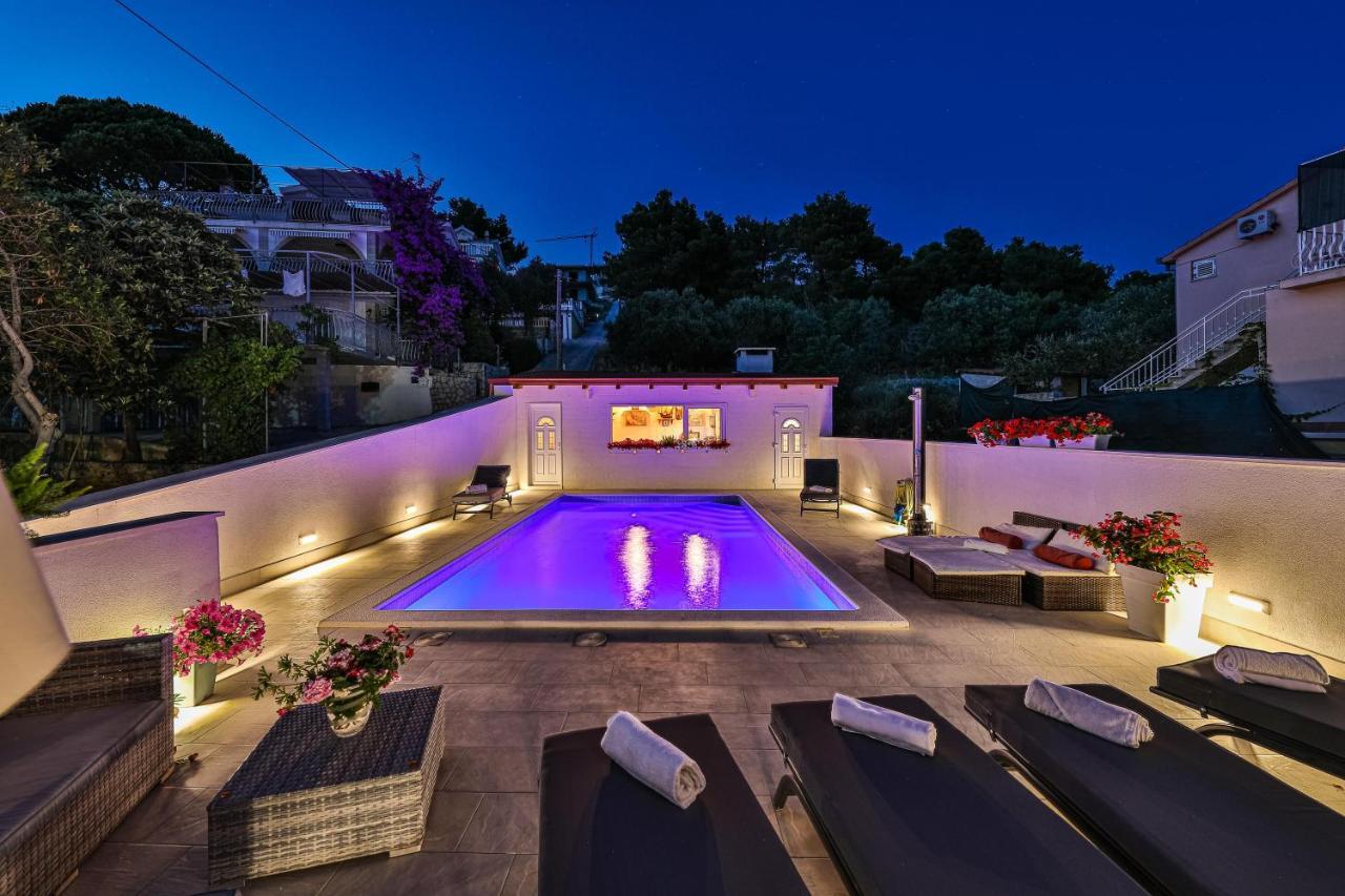 Apartments Villa Nea Leona تروغير المظهر الخارجي الصورة