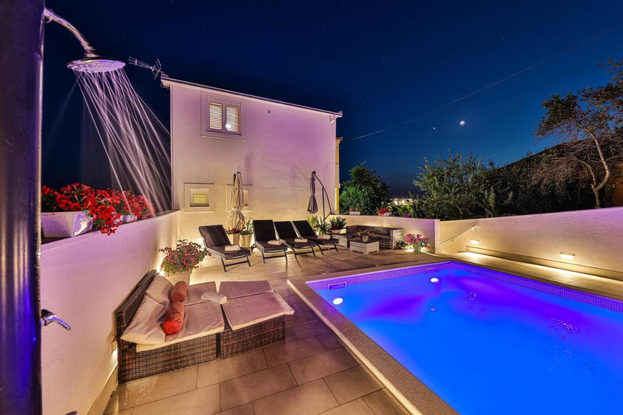 Apartments Villa Nea Leona تروغير المظهر الخارجي الصورة